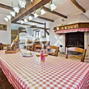 ISTRA, UMAG, SAVUDRIJA - Kamena samostojeća vila na osami