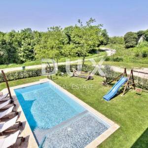 ISTRA, UMAG, SAVUDRIJA - Kamena samostojeća vila na osami