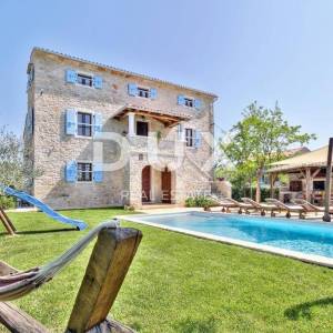 ISTRA, UMAG, SAVUDRIJA - Kamena samostojeća vila na osami