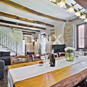 ISTRA, UMAG, SAVUDRIJA - Kamena samostojeća vila na osami