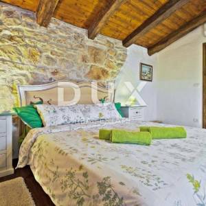 ISTRA, UMAG, SAVUDRIJA - Kamena samostojeća vila na osami