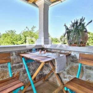 ISTRA, UMAG, SAVUDRIJA - Kamena samostojeća vila na osami