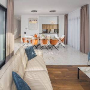 ISTRA, UMAG - Vrhunska vila izvrsnog dizajna nadomak plaže