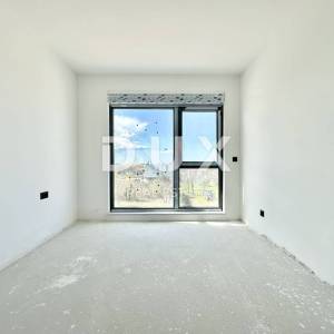 ISTRA, UMAG - Vrhunski 1S+DB s okućnicom u novogradnji