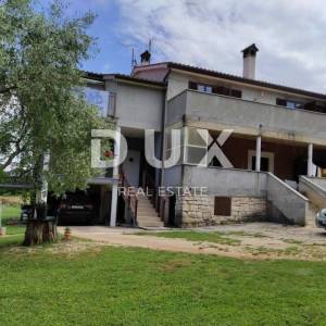 ISTRA, UMAG - Zemljišta stambene namjene i zone T2, 500 m od mora