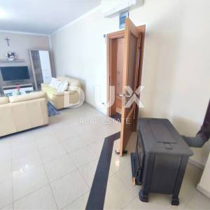 ISTRA, VALBANDON - Apartmanska kuća blizu mora sa 7 apartmana i ogromnom okućnicom