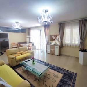 ISTRA, VALBANDON - Apartmanska kuća blizu mora sa 7 apartmana i ogromnom okućnicom