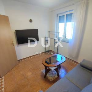 ISTRA, VALBANDON - Apartmanska kuća blizu mora sa 7 apartmana i ogromnom okućnicom