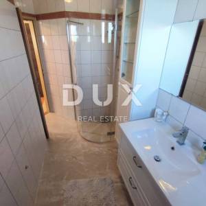 ISTRA, VALBANDON - Apartmanska kuća blizu mora sa 7 apartmana i ogromnom okućnicom
