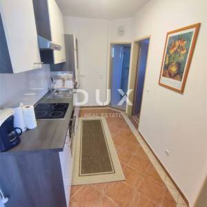 ISTRA, VALBANDON - Apartmanska kuća blizu mora sa 7 apartmana i ogromnom okućnicom