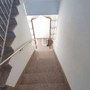 ISTRA, VALBANDON - Apartmanska kuća blizu mora sa 7 apartmana i ogromnom okućnicom