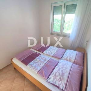 ISTRA, VALBANDON - Apartmanska kuća blizu mora sa 7 apartmana i ogromnom okućnicom