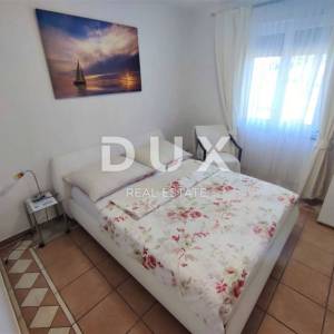 ISTRA, VALBANDON - Apartmanska kuća blizu mora sa 7 apartmana i ogromnom okućnicom