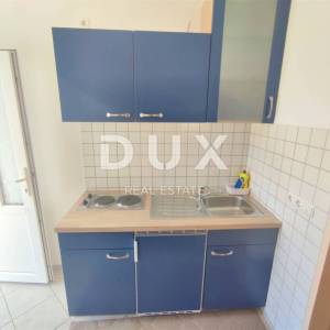 ISTRA, VALBANDON - Apartmanska kuća blizu mora sa 7 apartmana i ogromnom okućnicom
