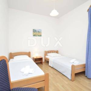 ISTRA, VALBANDON - Apartmanska kuća 897 m2 sa 9 apartmana!