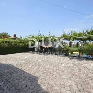 ISTRA, VALBANDON - Apartmanska kuća 897 m2 sa 9 apartmana!