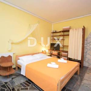 ISTRA, VALBANDON - Apartmanska kuća 897 m2 sa 9 apartmana!