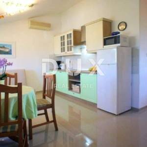 ISTRA, VALBANDON - Kuća sa 7 apartmana!