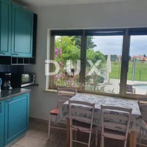 ISTRA, VALBANDON - Kuća sa 7 apartmana!
