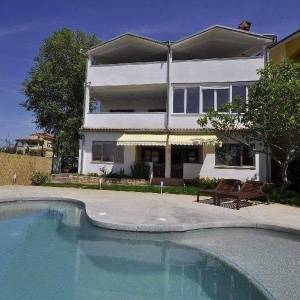 ISTRA, VALBANDON - Kuća sa 7 apartmana!