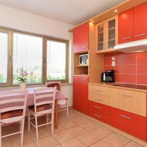 ISTRA, VALBANDON - Kuća sa 7 apartmana!