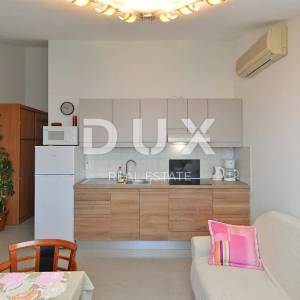 ISTRA, VALBANDON - Kuća sa 7 apartmana!