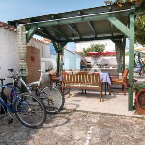 ISTRA, VALBANDON Prekrasna apartmanska kuća! 