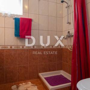 ISTRA, VALBANDON Prekrasna apartmanska kuća! 