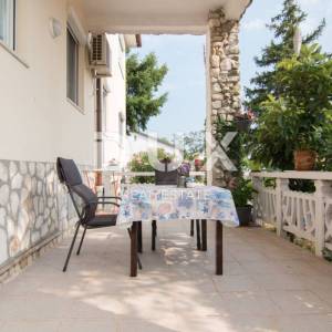 ISTRA, VALBANDON Prekrasna apartmanska kuća! 