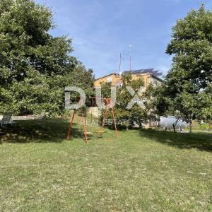 ISTRA, VALTURA - Dvije kuće na prekrasnom imanju