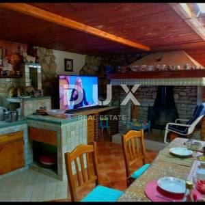 ISTRA, VALTURA - Dvije kuće na prekrasnom imanju