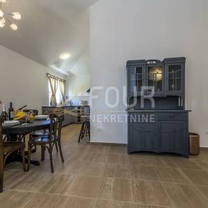 Istra, Višnjan, 3 prekrasne vile s bazenima
