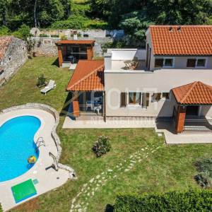 Istra, Višnjan, 3 prekrasne vile s bazenima
