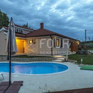 Istra, Višnjan, 3 prekrasne vile s bazenima