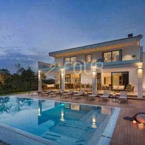 Istra, Višnjan, dizajnerska vila s bazenom i wellness zonom