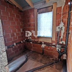 ISTRA, VIŠNJAN - Imanje s dvije kuće i pogledom na more