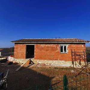 ISTRA, VIŠNJAN - Imanje s dvije kuće i pogledom na more
