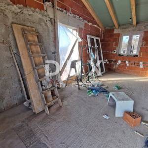 ISTRA, VIŠNJAN - Imanje s dvije kuće i pogledom na more