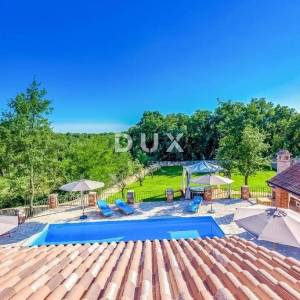 ISTRA, VIŠNJAN - Impozantna kamena vila u mirnom okruženju