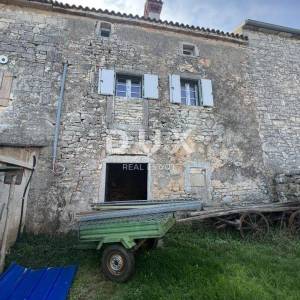 ISTRA, VIŠNJAN - Kamena kuća s započetom renovacijom