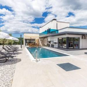 Istra, Višnjan, luksuzna vila s bazenom