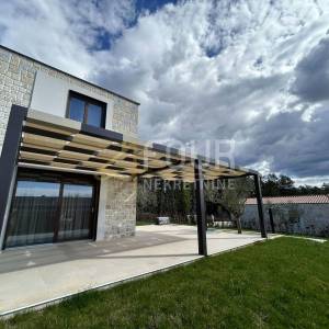 Istra, Višnjan- okolica, novogradnja, kuća s bazenom