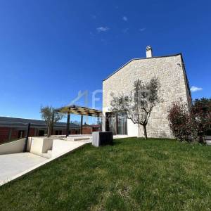 Istra, Višnjan- okolica, novogradnja, kuća s bazenom
