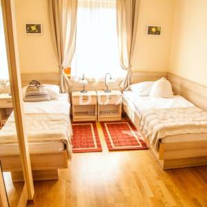 ISTRA, VIŠNJAN - Rustikalna kuća s bazenom