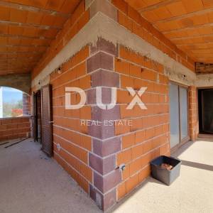 ISTRA, VIŠNJAN - Stan s garažom i pogledom na more u roh bau fazi