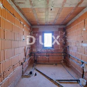 ISTRA, VIŠNJAN - Stan s garažom i pogledom na more u roh bau fazi