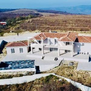 ISTRA, VIŽINADA - Luksuzna vila sa očaravajućim pogledom na unutrašnjost Istre