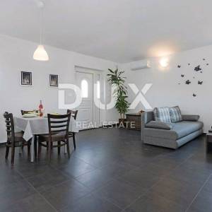 ISTRA, VODNJAN - Apartmanska kuća s unutarnjim bazenom