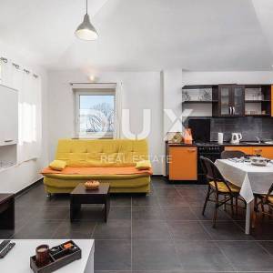 ISTRA, VODNJAN - Apartmanska kuća s unutarnjim bazenom