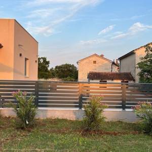 ISTRA, VODNJAN - Diskretna vila s maksimalnom privatnošću na TOP lokaciji do Fažane i Pule